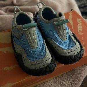 NEW!! Boys Teva Proton II Kids Water Shoes Blue Size 6 Toddler